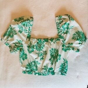 American Eagle Puff Sleeve Bubble Crop Top Size Medium 100% cotton!